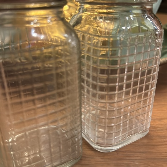 Vintage Glass Shakers - Picture 4 of 6